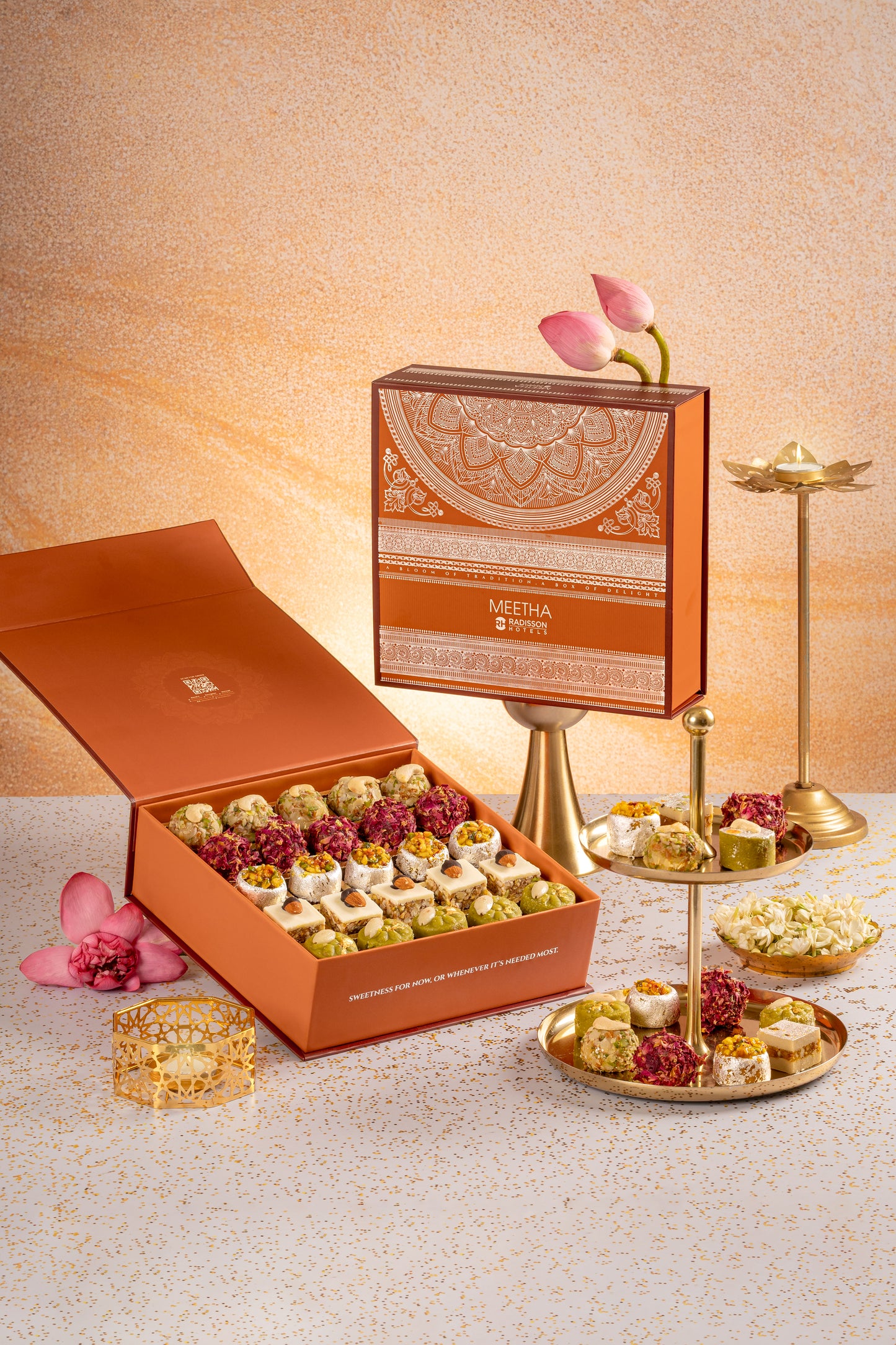 Assorted Box of 25 Pieces