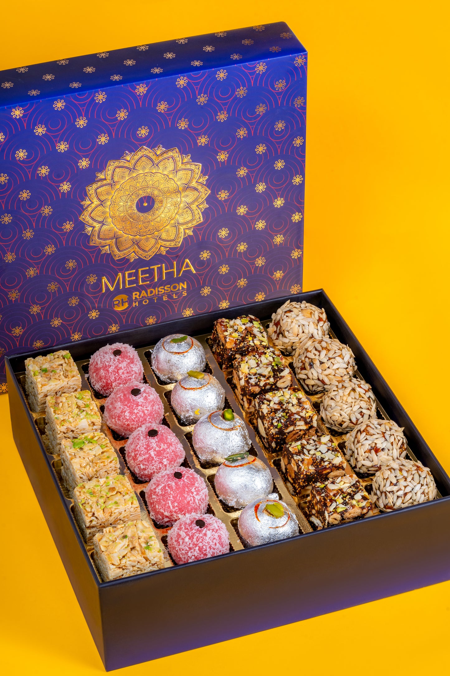 Assorted Box of 25 Pieces