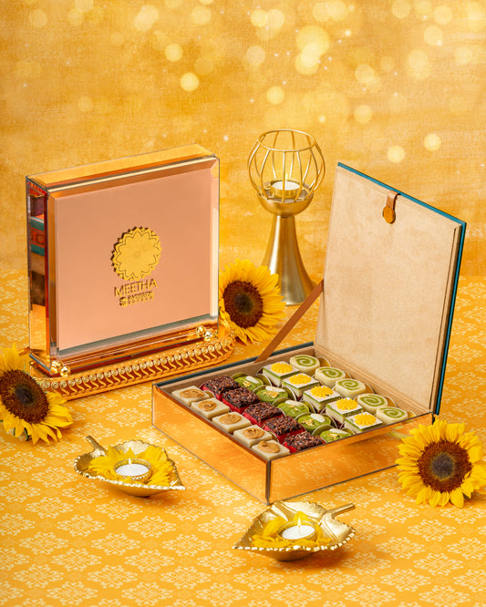 Elegant Crystal Hamper 25 Pcs Sweets
